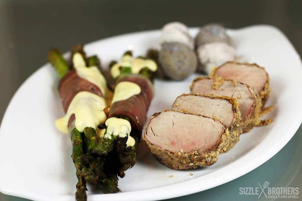 Schweinefilet mit Kruste und gegrilltem Spargel