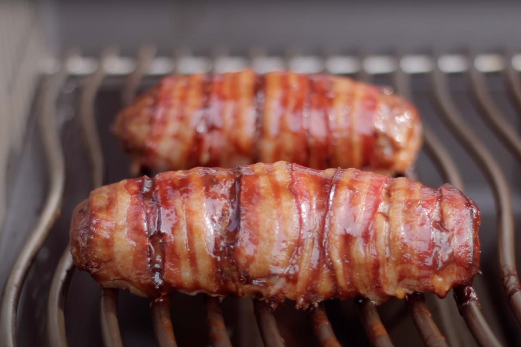 Bifteki mit BBQ-Sauce glasiert