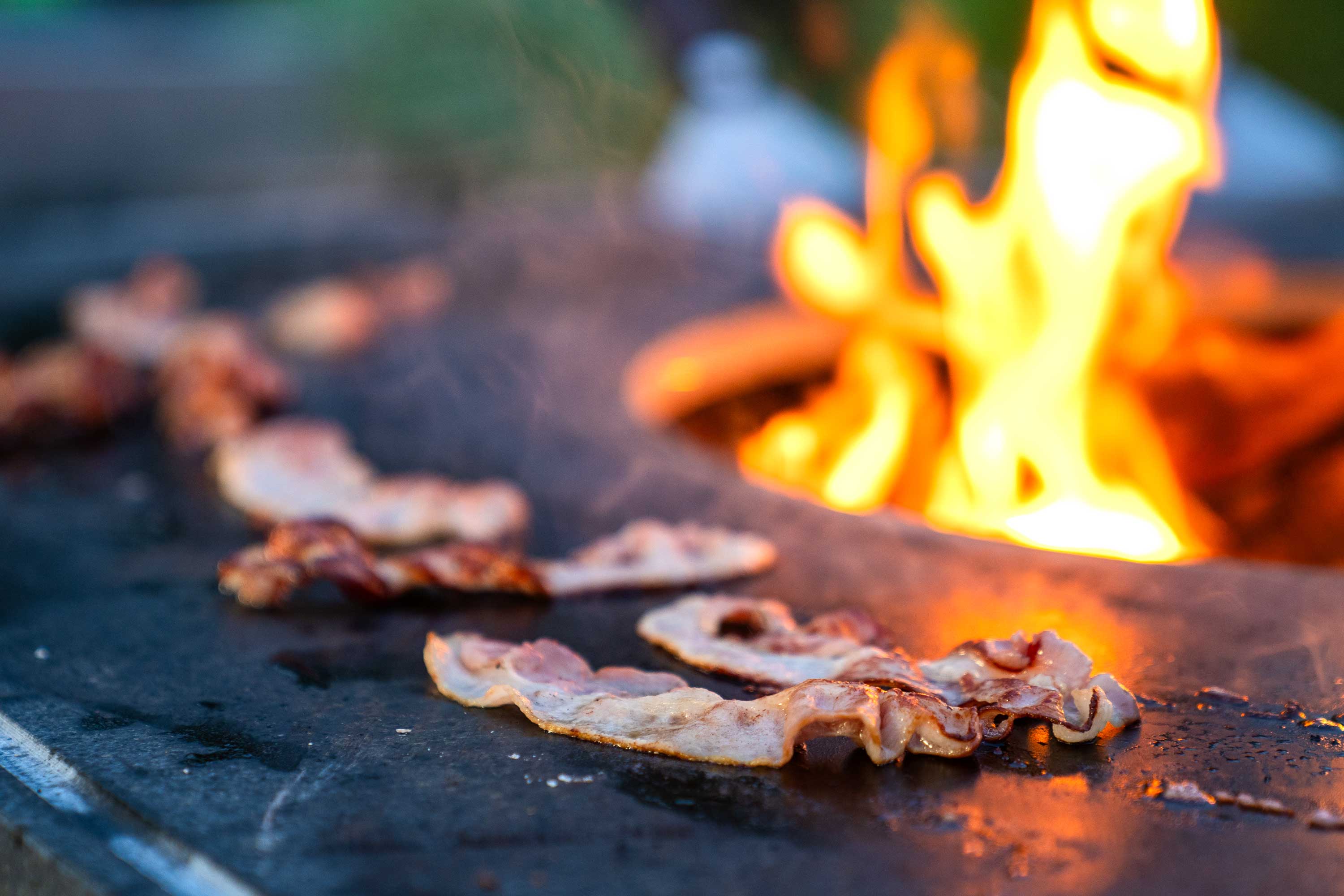 Feuer auf der Plancha