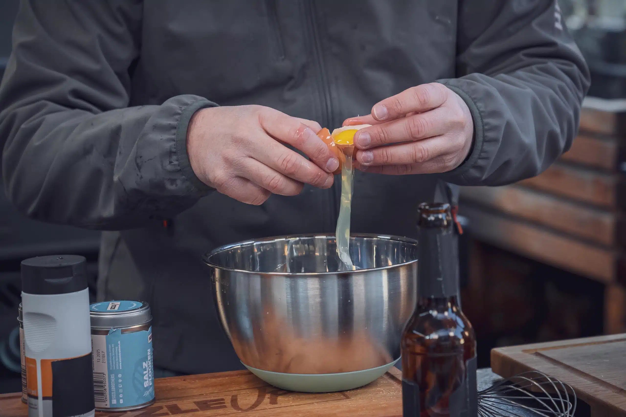 Ein Ei wird getrennt