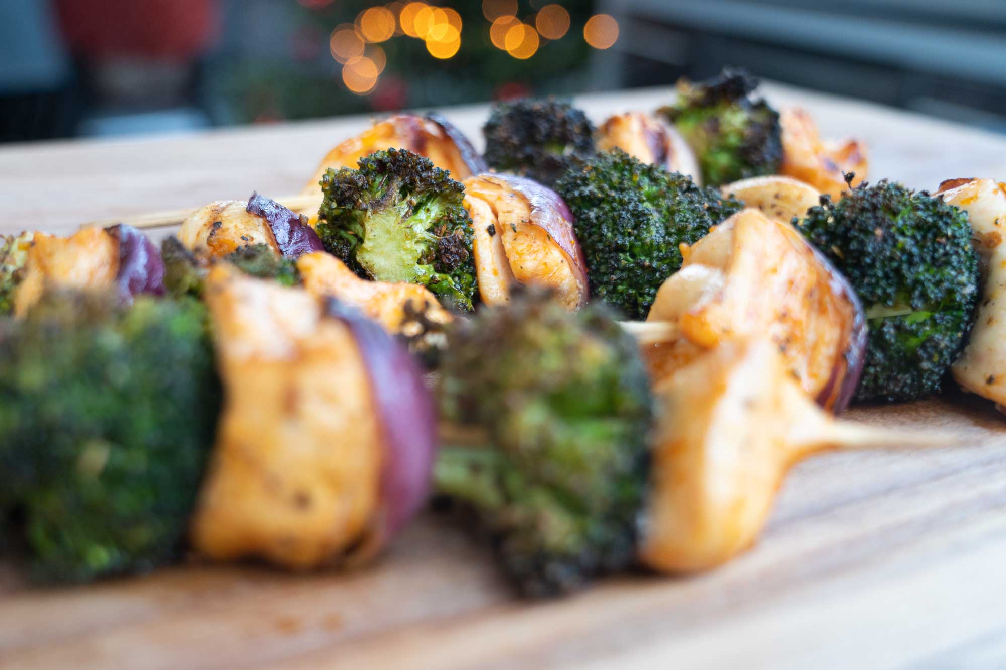 Hähnchenspieße mit Brokkoli