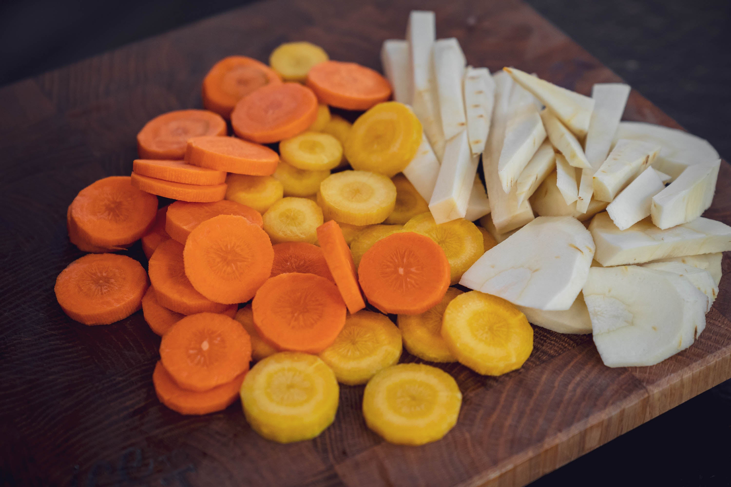 Grillgemüse in feinen Scheiben