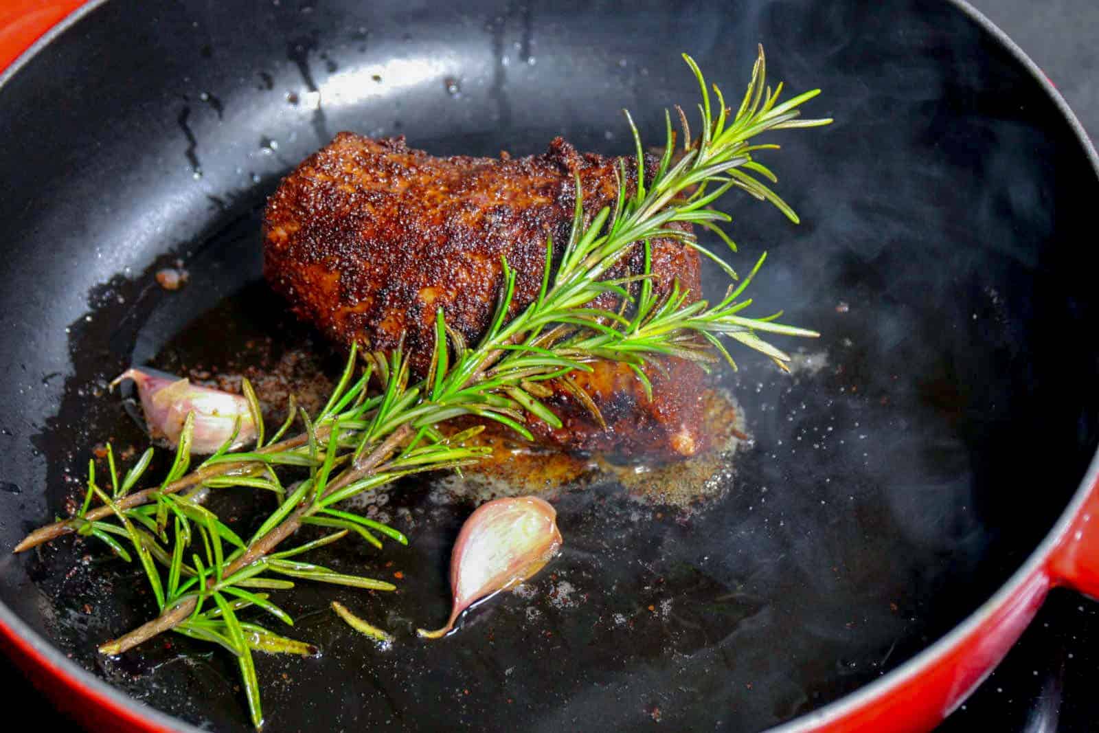 Fleisch in der Pfanne