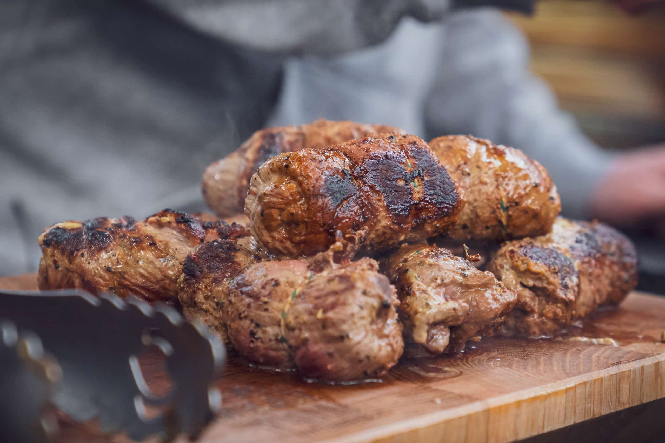 Die Rouladen präsentieren sich gold-braun