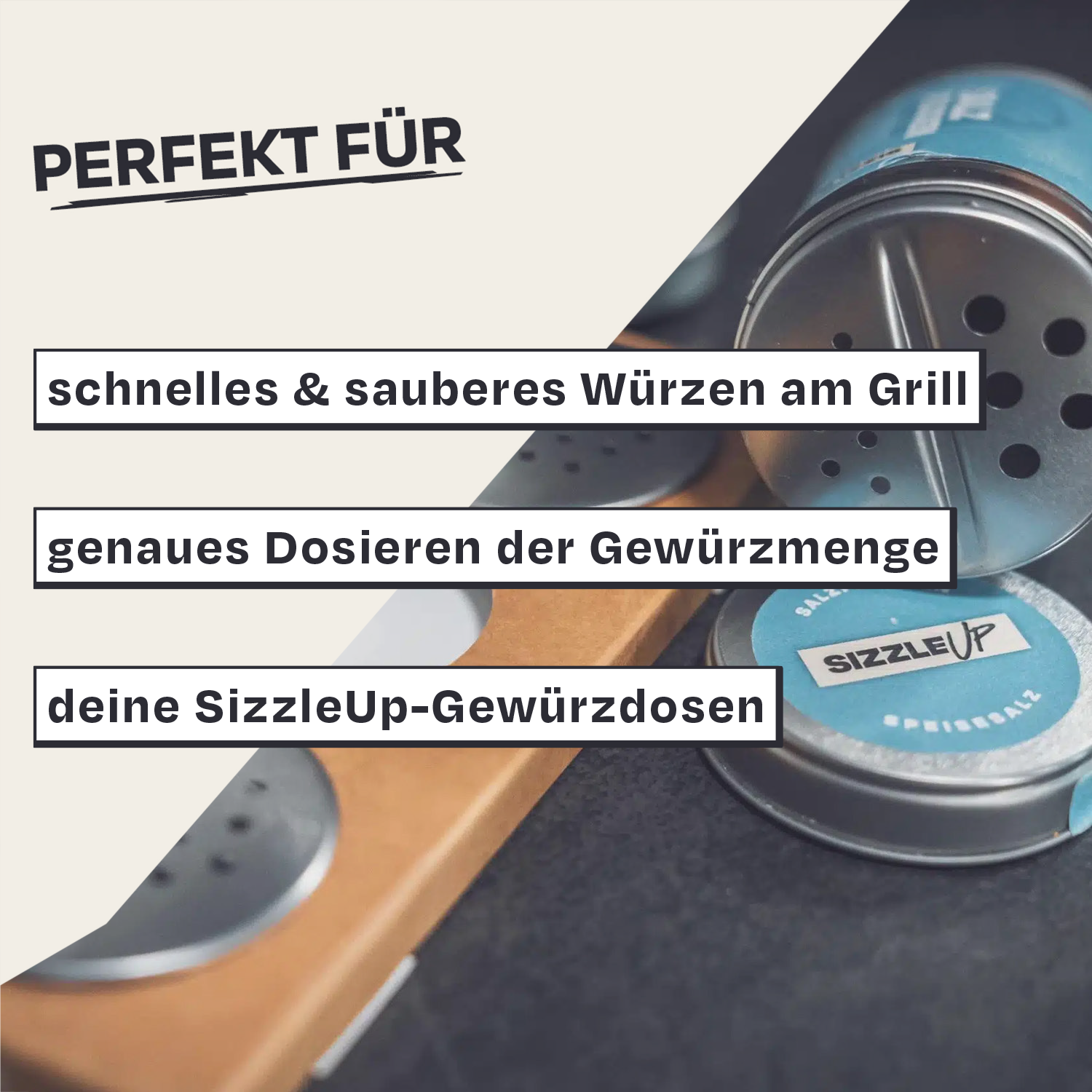 Nahaufnahme von Gewürzdosen in Blau und Silber. Text: Perfekt für schnelles & sauberes Würzen am Grill.