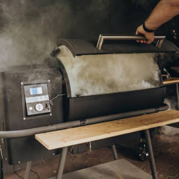 Moesta Sheriff Pelletgrill am smoken