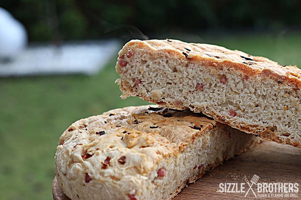 Zwiebelbrot aus dem Dutch Oven