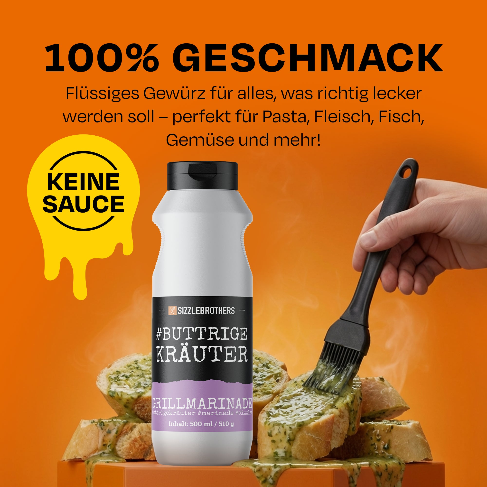Hand bestreicht Brot mit Marinade vor orangefarbenem Hintergrund, Text: 100% Geschmack.