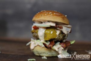 Der fertige Big Tasty Bacon Burger in voller Pracht