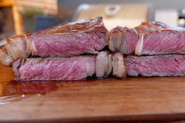 Steaks richtig grillen - Klassisch vs. rückwärts grillen