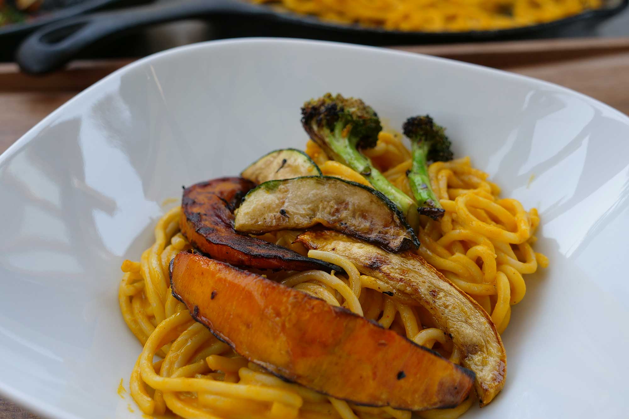 Spaghetti mit Kürbis und gegrilltem Gemüse